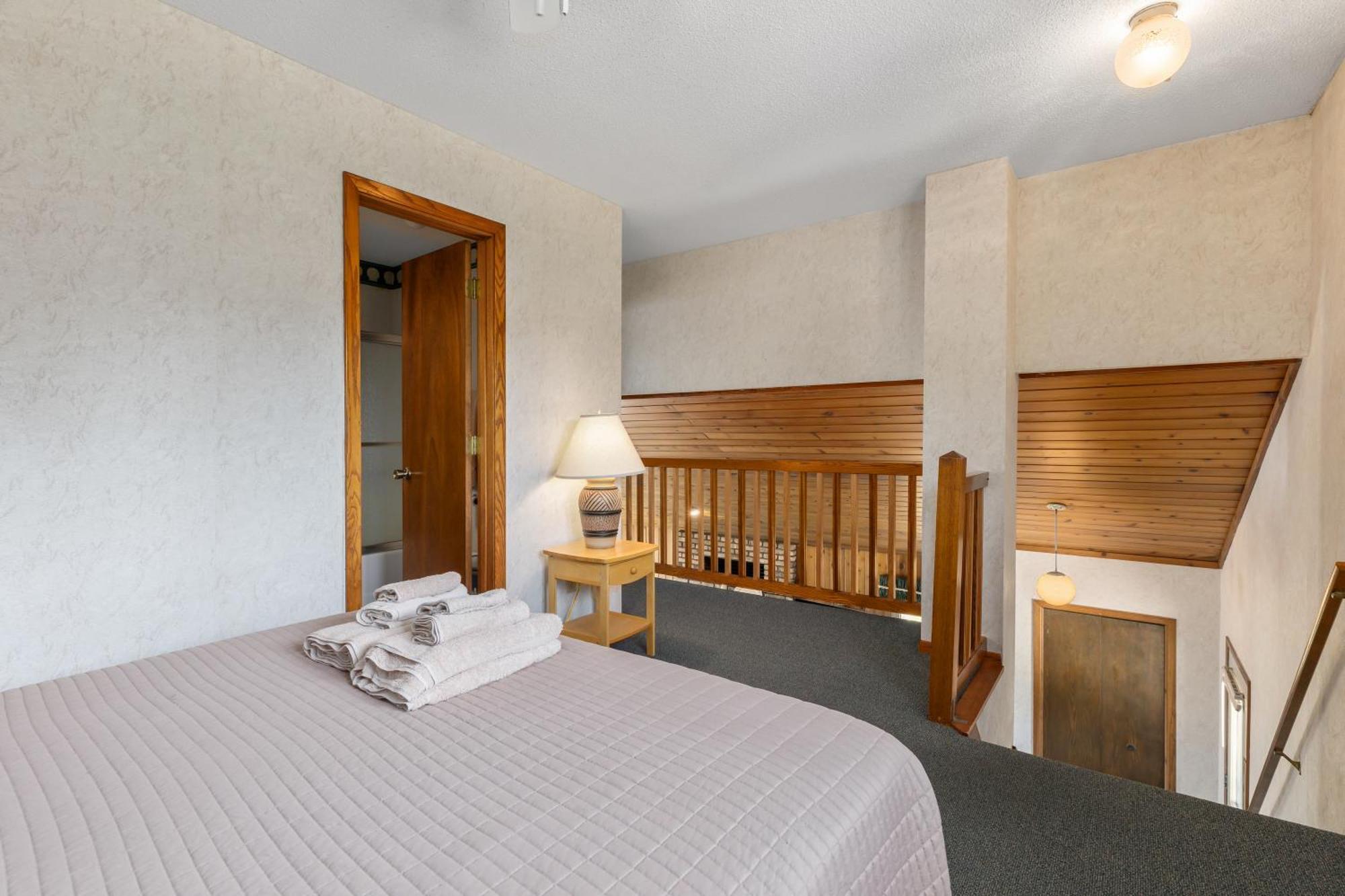 The Lodges At Breezy Point Exterior photo