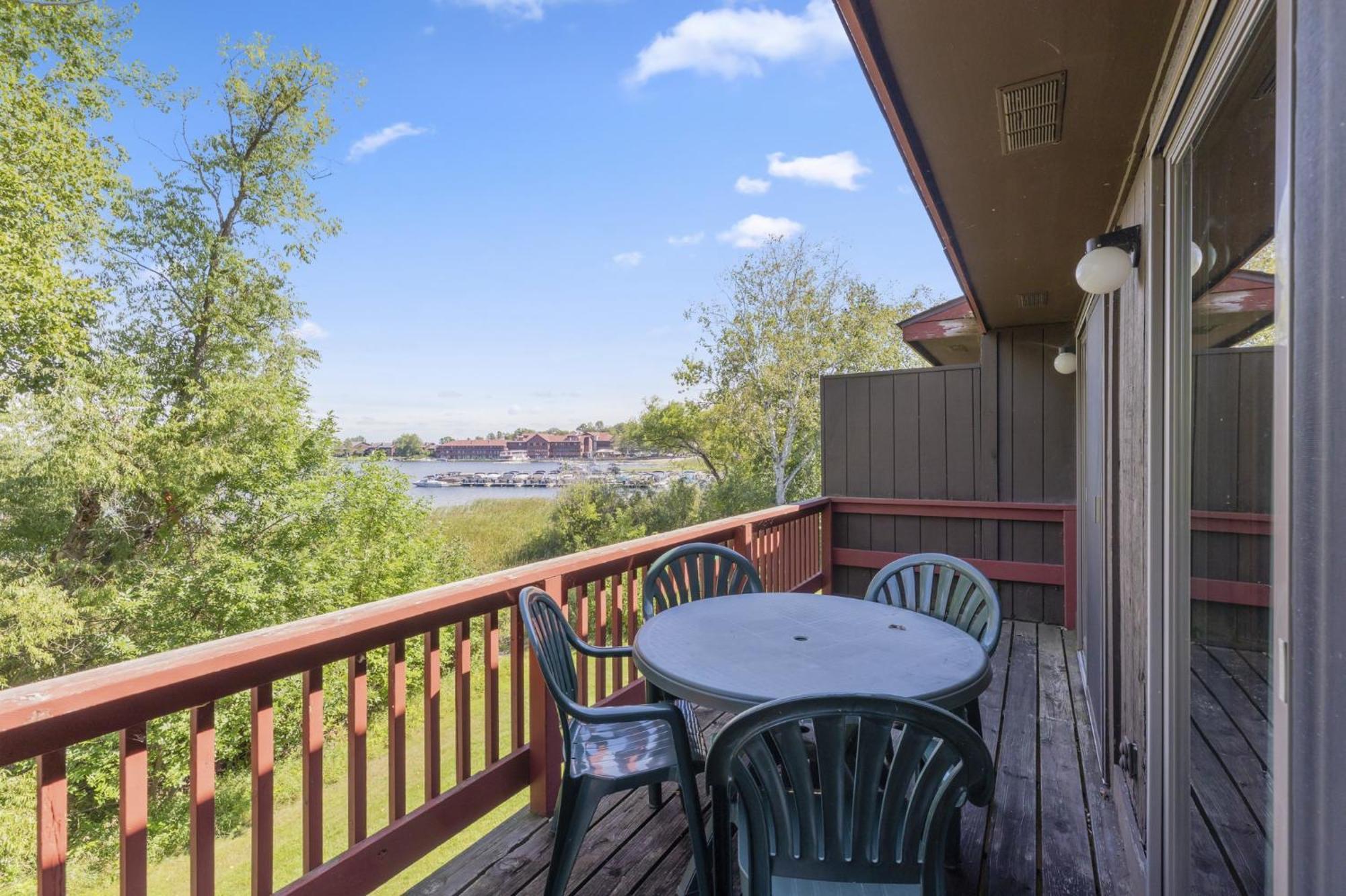 The Lodges At Breezy Point Exterior photo